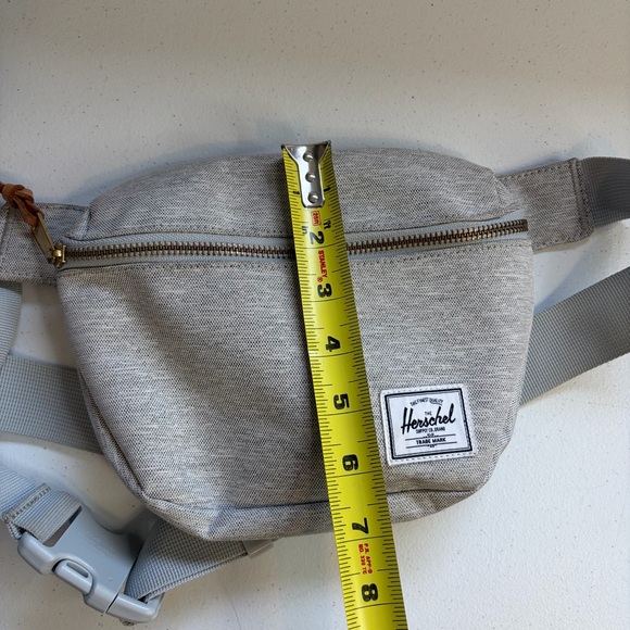 Herschel Settlement Hip Fanny Pack Bum Bag Crossbody Light Gray Crosshatch - Picture 7 of 9